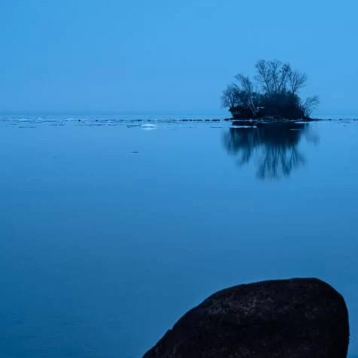 Washburn-Harbor-1080×720 Lake with rocks in foreground