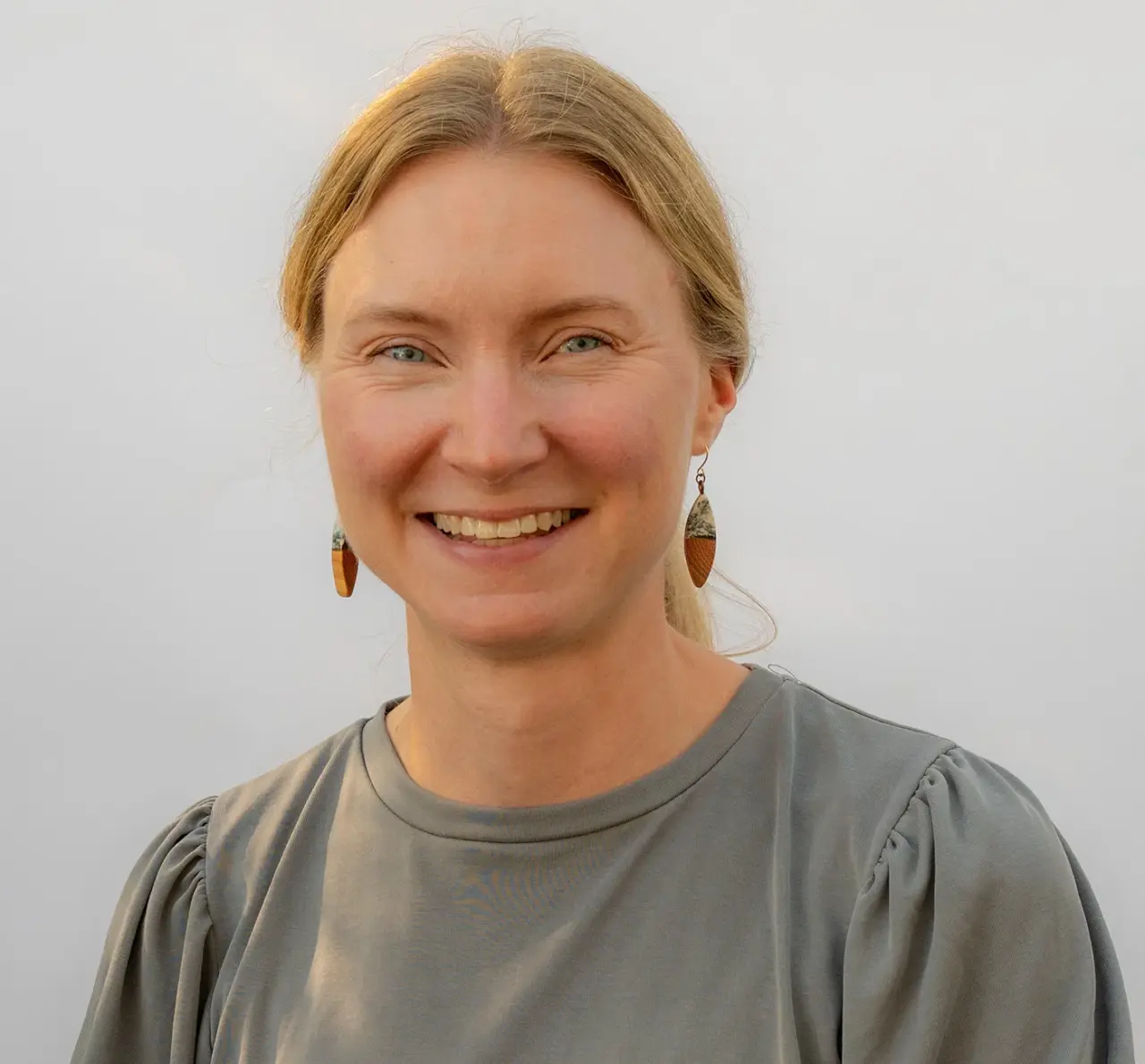 Elisabeth Gibbons<small class="nlcc--single-provider--credentials">, <span><abbr title="Doctor of Medicine">MD</abbr></span></small>